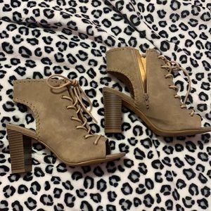 Brown rue 21 booties